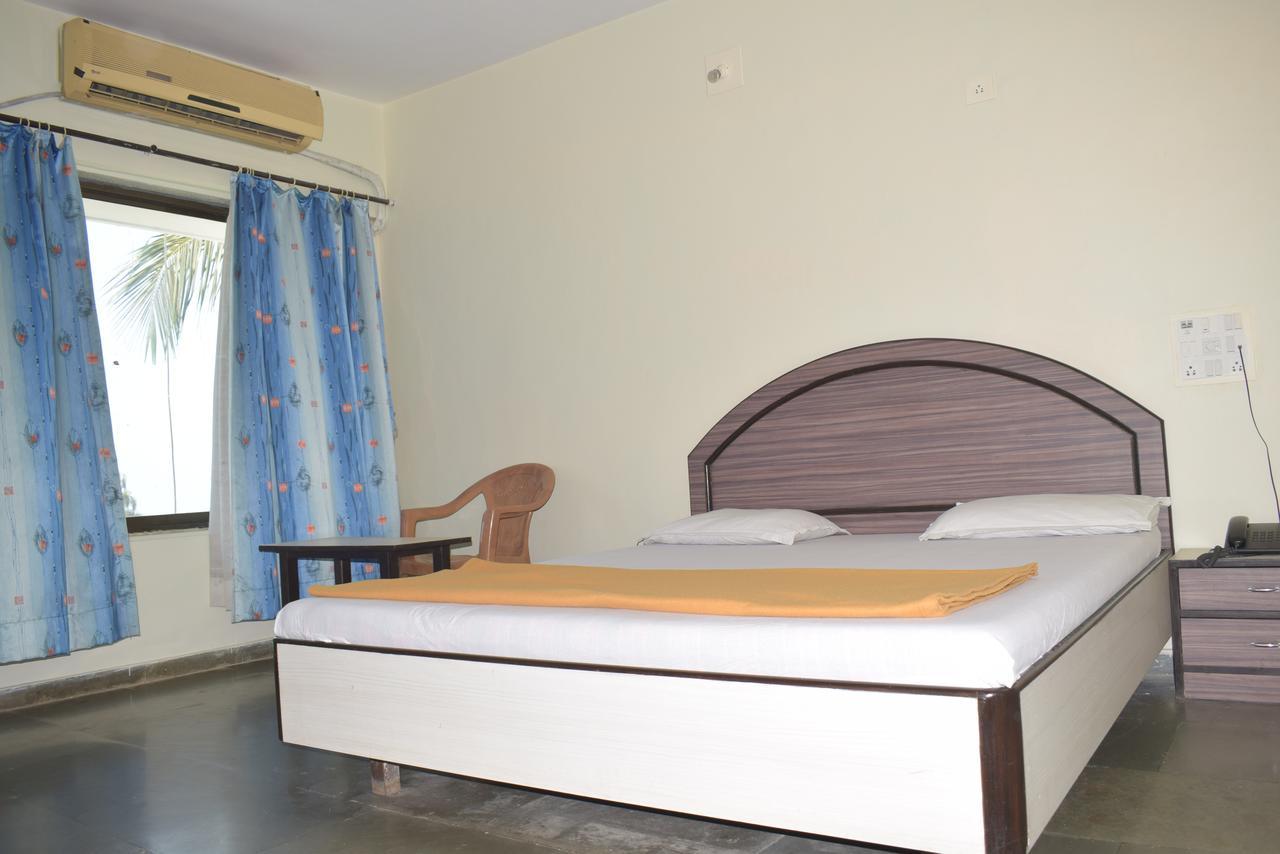 Hotel Guruji Алібаґ Екстер'єр фото